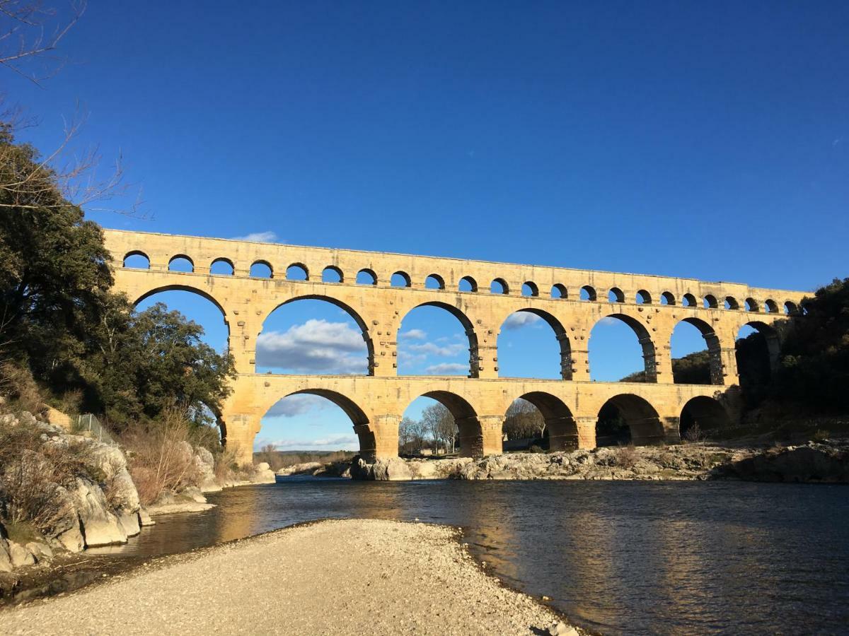 فندق فير بونت دي غاردفي  A Gauche Du Pont المظهر الخارجي الصورة